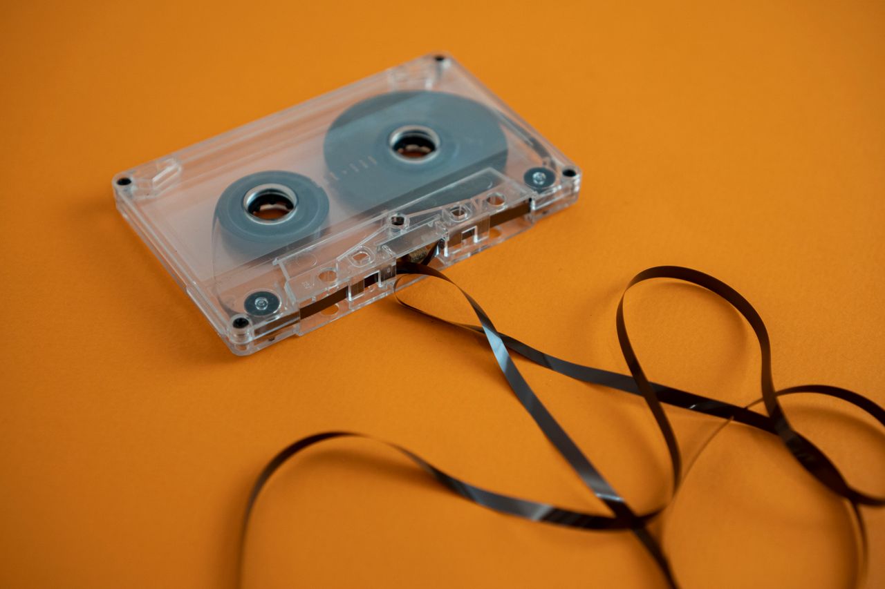 Cassette Vergelijking tussen Spotify en relatietherapie
